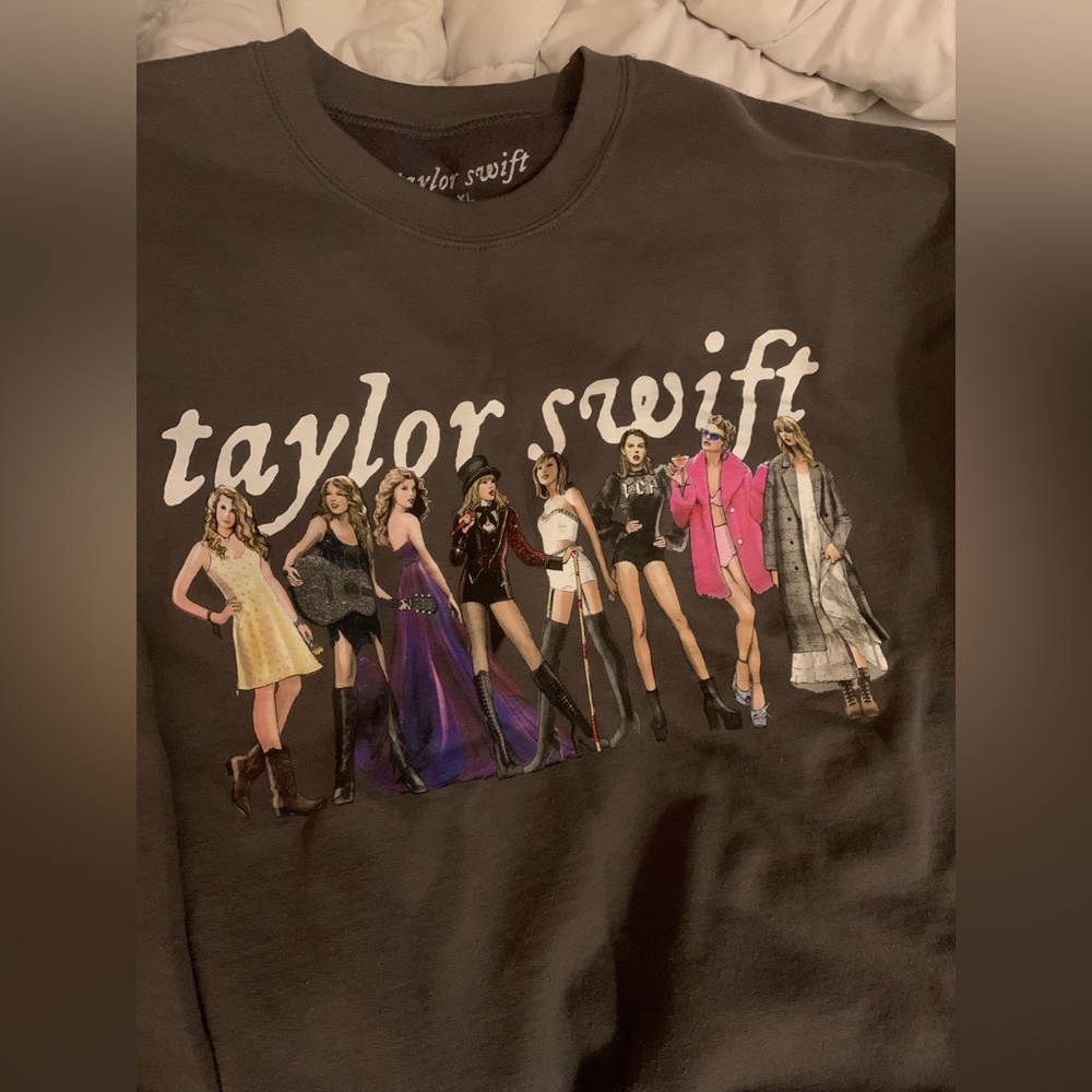 TAYLOR SWIFT eras collection gray crewneck